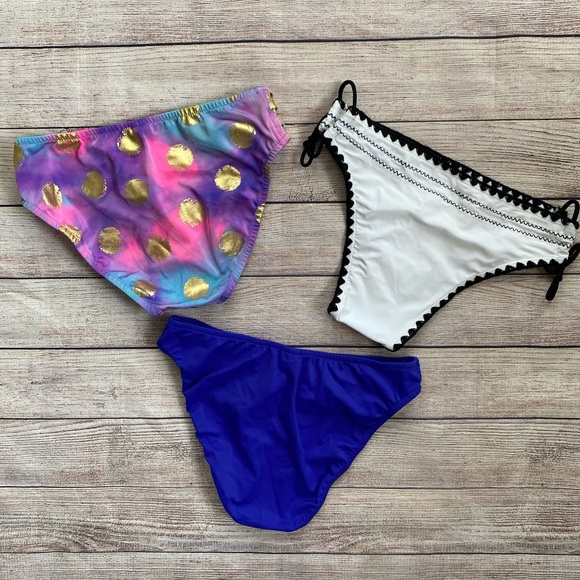 ⭐️ SOLD ⭐️ VENUS Bikini Bottom BUNDLE Size 4 - Picture 6 of 10